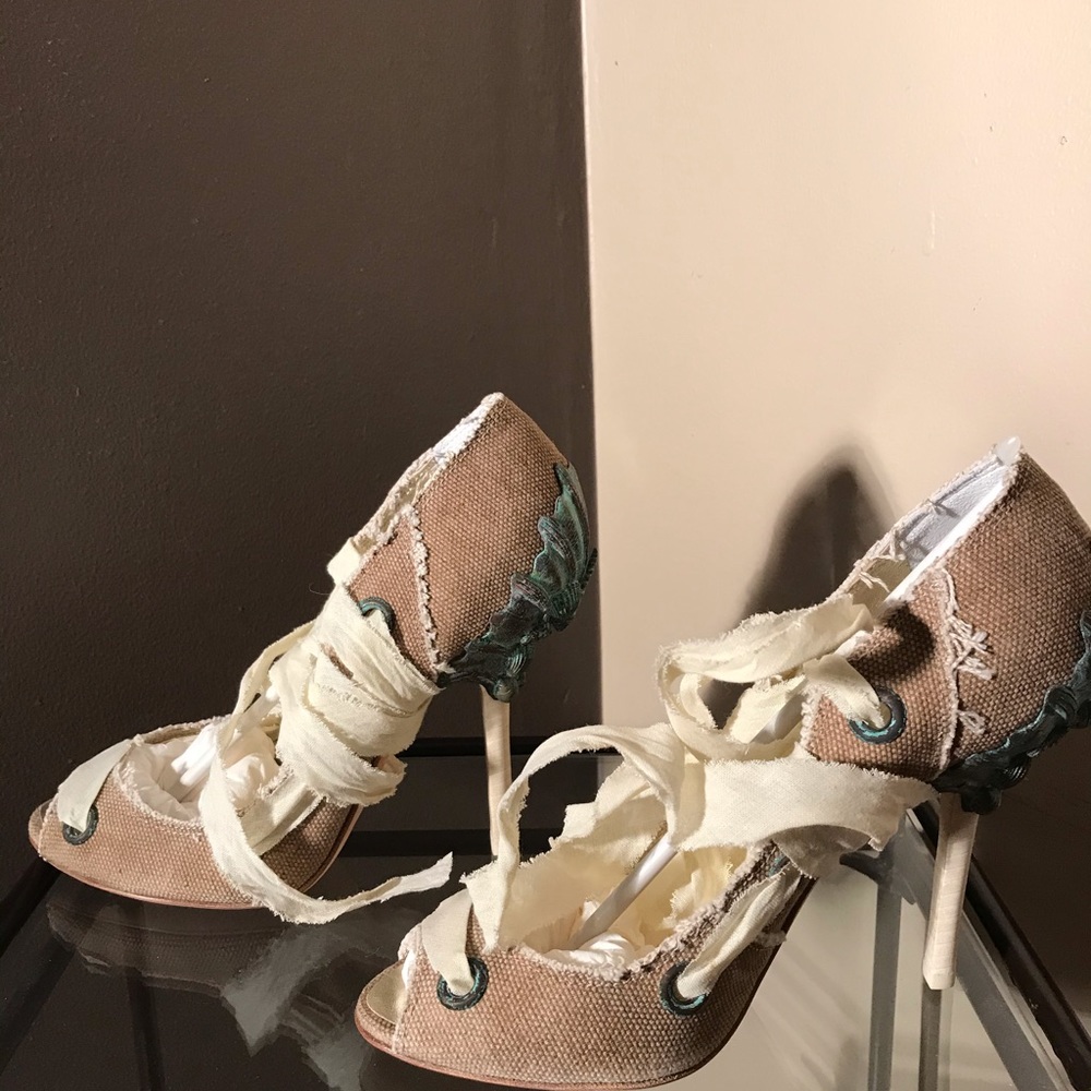 Roberto Cavalli Heals - Brand New